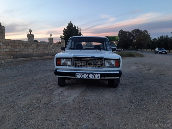 LADA (VAZ) 2107 2009, 20,000 km - 1.6 l - Samux