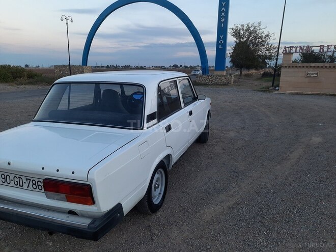 LADA (VAZ) 2107 2009, 20,000 km - 1.6 l - Samux