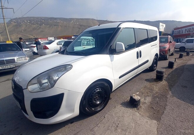 Fiat Doblo 2010, 390,000 km - 1.6 l - Bakı