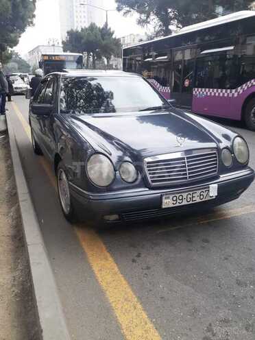 Mercedes E 220 1998, 482,000 km - 2.2 l - Bakı