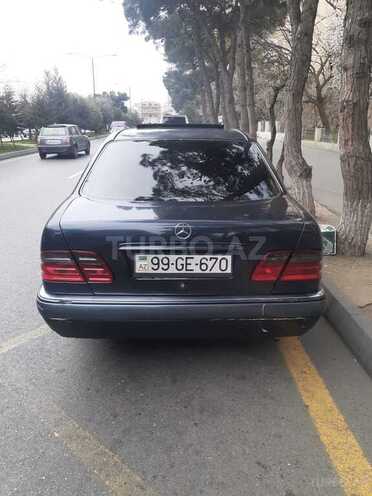 Mercedes E 220 1998, 482,000 km - 2.2 l - Bakı