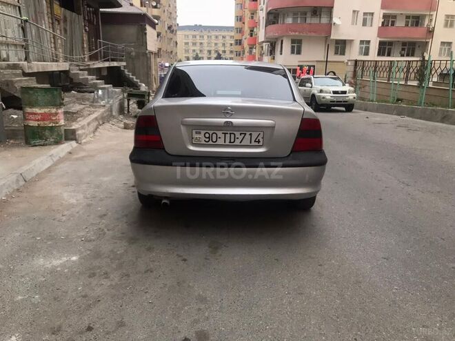Opel Vectra 1996, 210,000 km - 2.0 л - Bakı