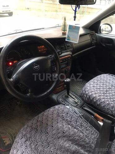 Opel Vectra 1996, 210,000 km - 2.0 л - Bakı