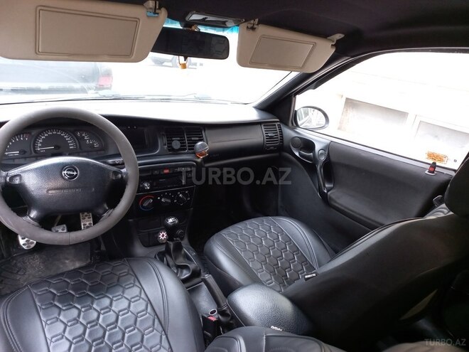 Opel Vectra 1996, 390,000 km - 2.0 л - Bakı