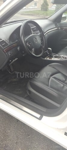Mercedes E 240 2004, 312,000 km - 2.6 l - Bakı
