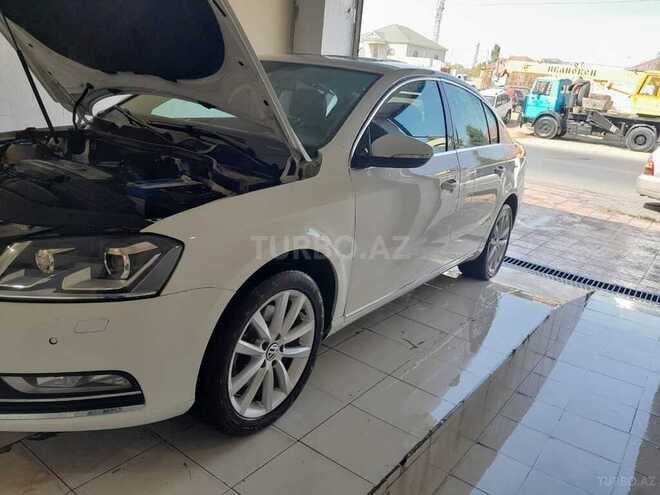 Volkswagen Passat 2011, 275,000 km - 1.8 l - Bakı