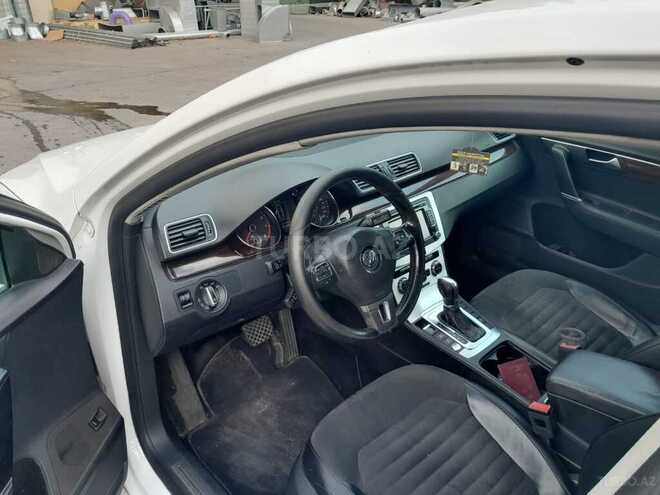 Volkswagen Passat 2011, 275,000 km - 1.8 l - Bakı