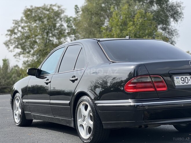 Mercedes E 320 2000, 250,000 km - 3.2 л - Zaqatala