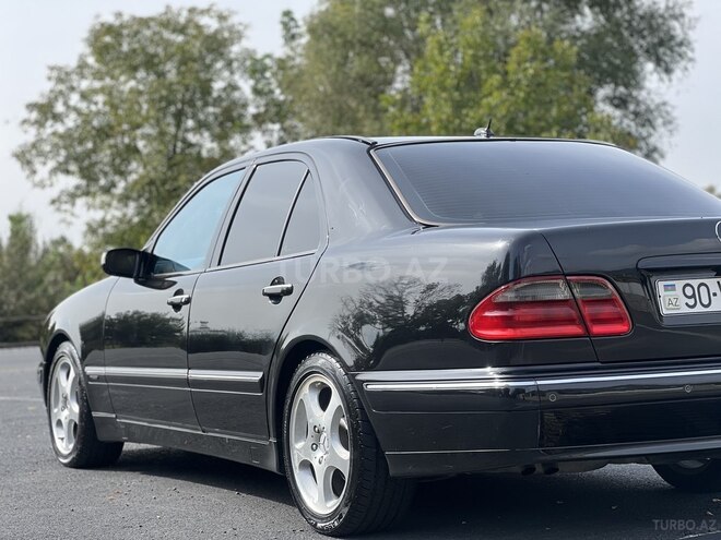 Mercedes E 320 2000, 250,000 km - 3.2 л - Zaqatala