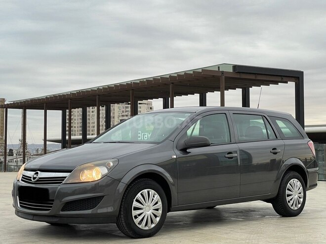 Opel Astra 2010, 194,000 km - 1.4 l - Bakı