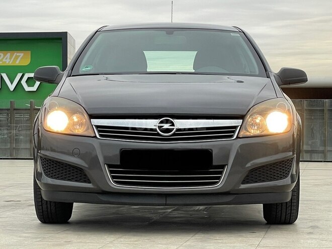 Opel Astra 2010, 194,000 km - 1.4 l - Bakı