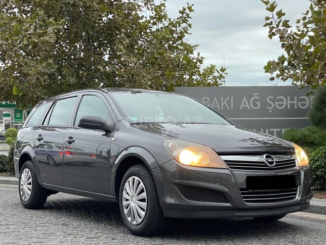 Opel Astra 2010, 194,000 km - 1.4 l - Bakı