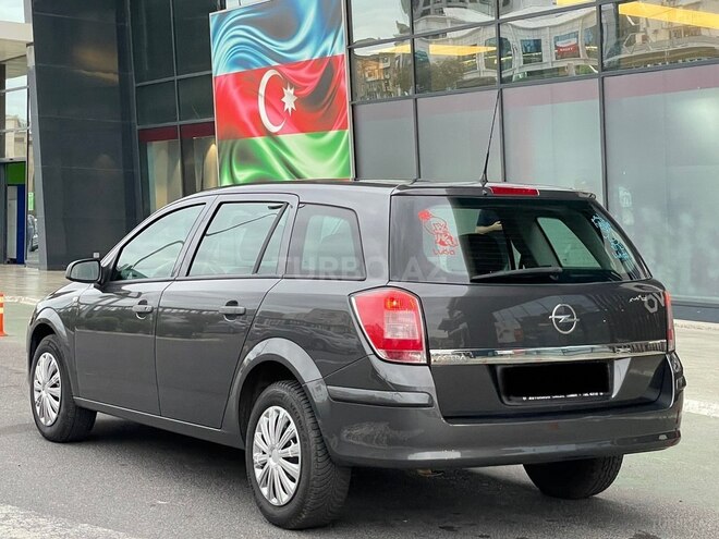 Opel Astra 2010, 194,000 km - 1.4 l - Bakı