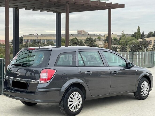 Opel Astra 2010, 194,000 km - 1.4 l - Bakı