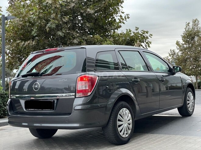 Opel Astra 2010, 194,000 km - 1.4 l - Bakı