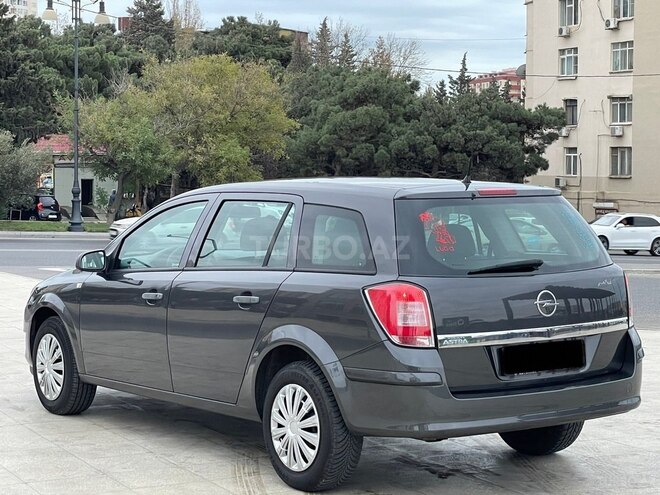 Opel Astra 2010, 194,000 km - 1.4 l - Bakı