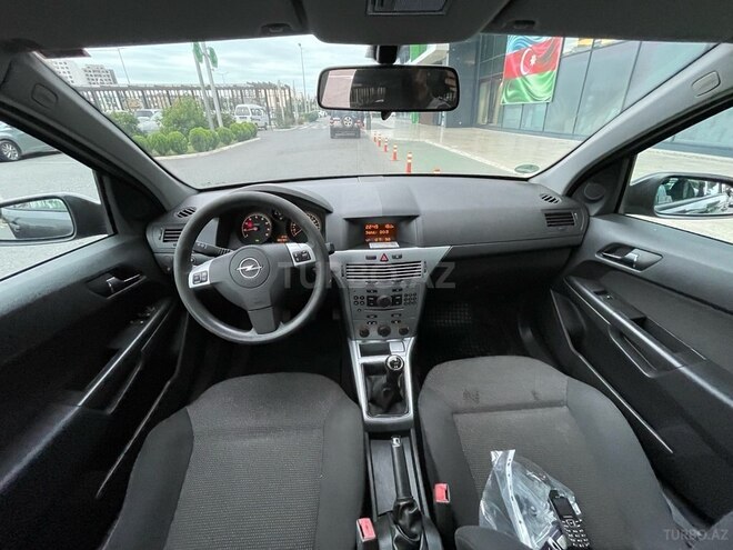 Opel Astra 2010, 194,000 km - 1.4 l - Bakı