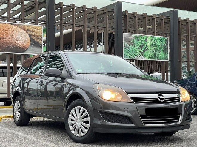 Opel Astra 2010, 194,000 km - 1.4 l - Bakı