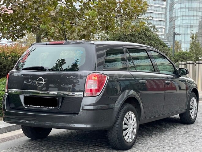 Opel Astra 2010, 194,000 km - 1.4 l - Bakı