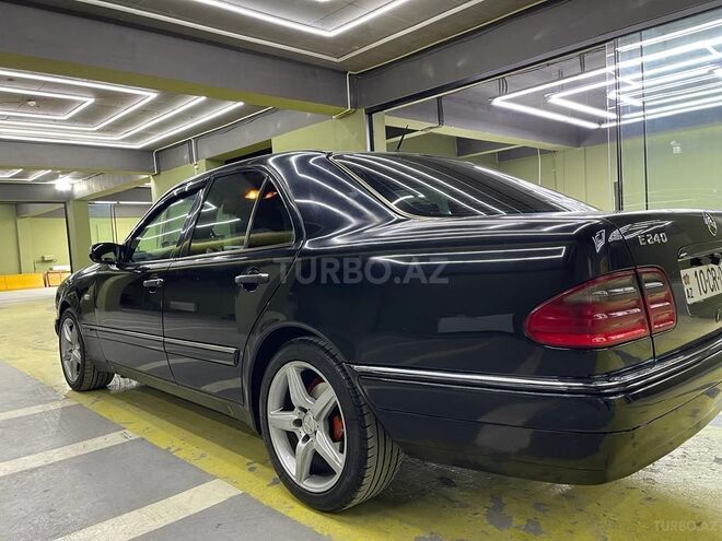 Mercedes E 240 1997, 425,000 km - 2.4 l - Bakı
