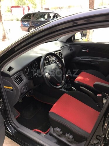 Kia Rio 2005, 160,000 km - 1.4 l - Şəki