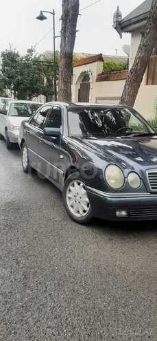 Mercedes E 200 1999, 268,000 km - 2.0 l - Şəmkir