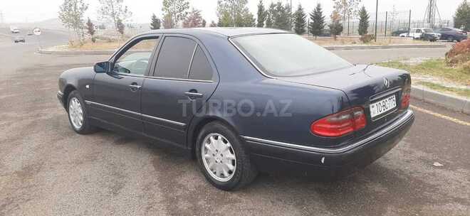 Mercedes E 200 1999, 268,000 km - 2.0 l - Şəmkir