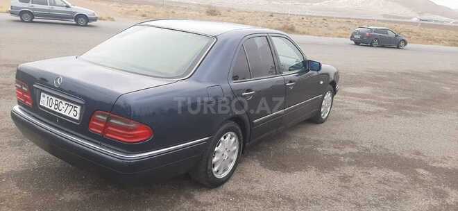 Mercedes E 200 1999, 268,000 km - 2.0 l - Şəmkir