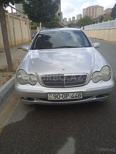 Mercedes C 220 2001, 415,000 km - 2.2 l - Bakı