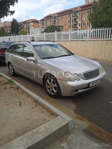 Mercedes C 220 2001, 415,000 km - 2.2 l - Bakı