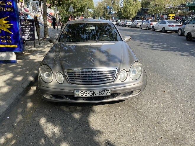 Mercedes E 220 2004, 300,000 km - 2.2 l - Bakı