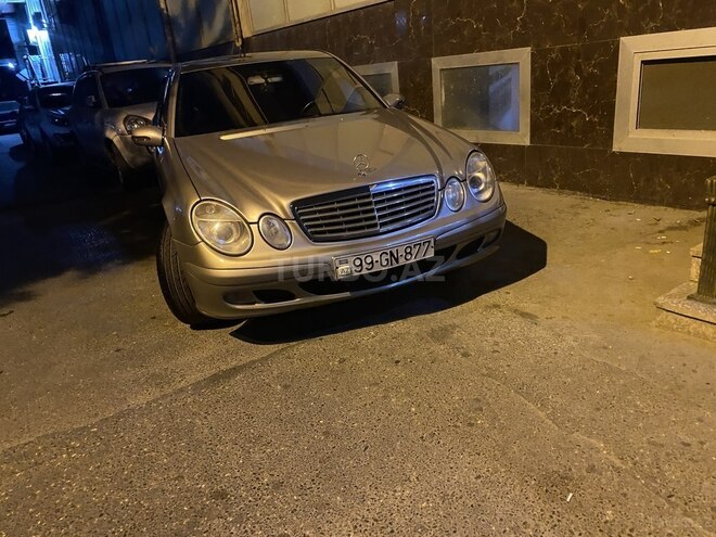 Mercedes E 220 2004, 300,000 km - 2.2 l - Bakı