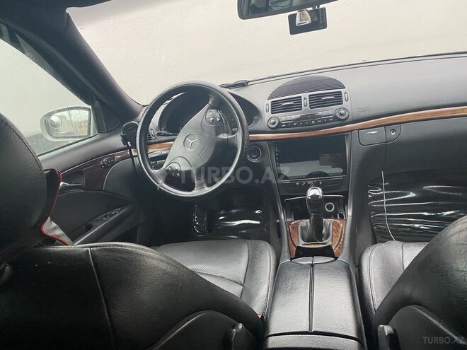 Mercedes E 220 2004, 300,000 km - 2.2 l - Bakı