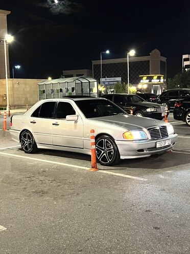 Mercedes C 200 1997, 280,000 km - 2.0 l - Sumqayıt