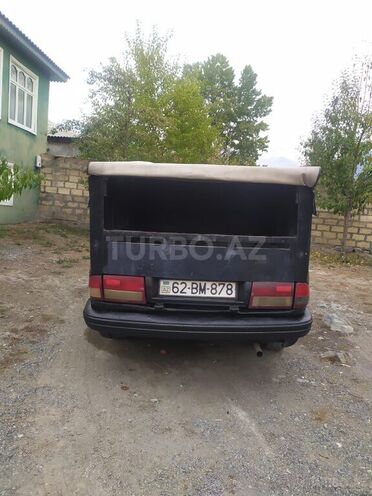 GAZ 3110 1998, 300,000 km - 2.4 l - Qəbələ