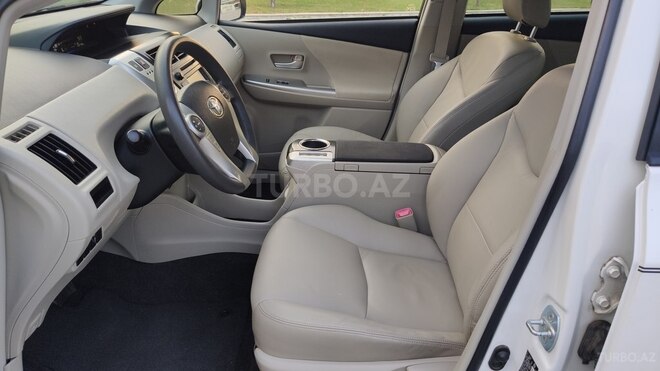Toyota Prius V 2012, 136,000 km - 1.8 l - Bakı
