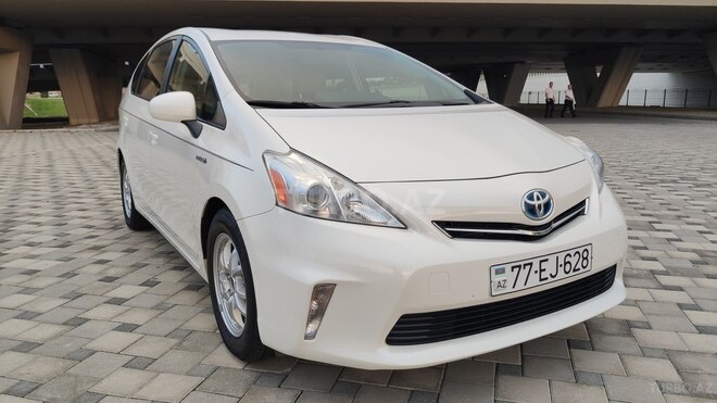 Toyota Prius V 2012, 136,000 km - 1.8 l - Bakı