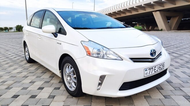 Toyota Prius V 2012, 136,000 km - 1.8 l - Bakı