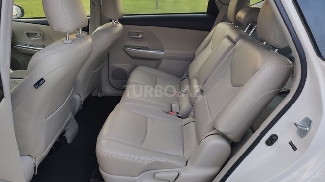 Toyota Prius V 2012, 136,000 km - 1.8 l - Bakı