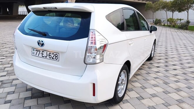 Toyota Prius V 2012, 136,000 km - 1.8 l - Bakı