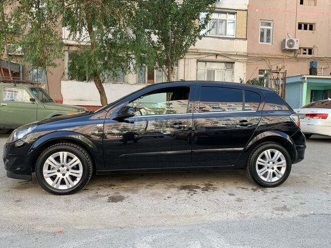 Opel Astra 2009, 179,000 km - 1.4 l - Bakı