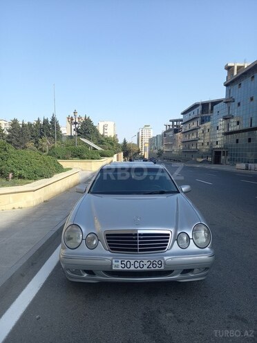 Mercedes E 270 2000, 295,000 km - 2.7 l - Bakı