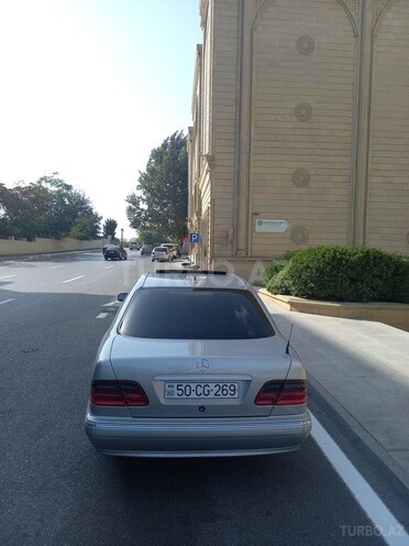 Mercedes E 270 2000, 295,000 km - 2.7 l - Bakı