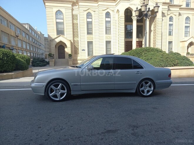 Mercedes E 270 2000, 295,000 km - 2.7 l - Bakı