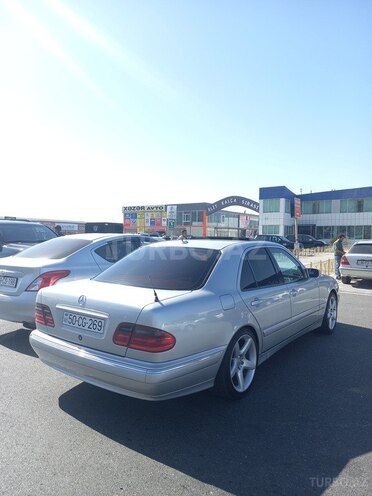 Mercedes E 270 2000, 295,000 km - 2.7 l - Bakı
