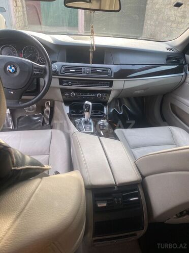 BMW 528 2013, 260,000 km - 2.0 л - Bakı