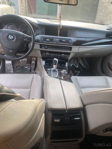 BMW 528 2013, 260,000 km - 2.0 л - Bakı