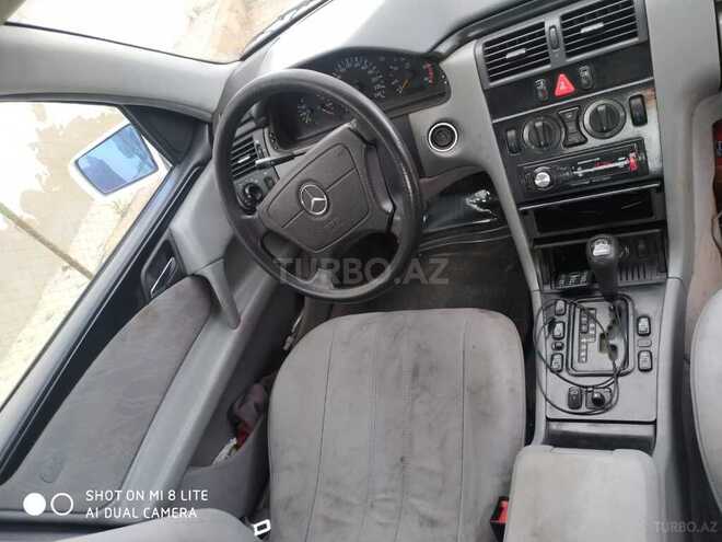 Mercedes E 220 1999, 385,000 km - 2.2 л - Bakı