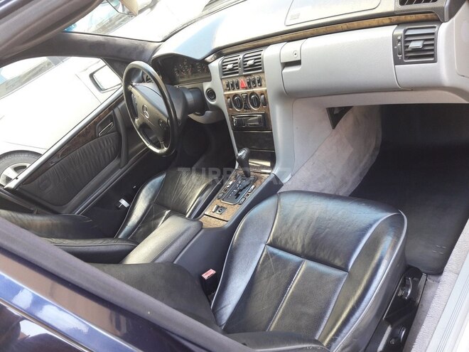Mercedes E 220 1997, 410,000 km - 2.2 l - Gəncə