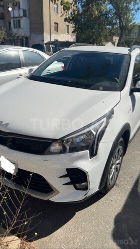 Kia Rio X-Line 2021, 22,000 km - 1.4 л - Bakı